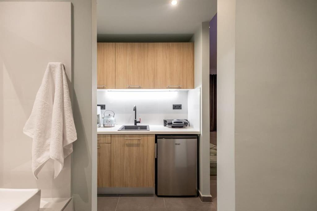 Smaragdi Luxury Jacuzzi Apartment Noho Premium Living Atina Dış mekan fotoğraf