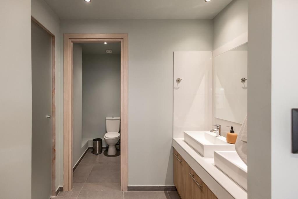 Smaragdi Luxury Jacuzzi Apartment Noho Premium Living Atina Dış mekan fotoğraf