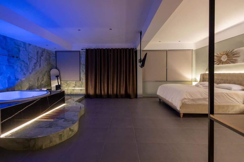 Smaragdi Luxury Jacuzzi Apartment Noho Premium Living Atina Dış mekan fotoğraf